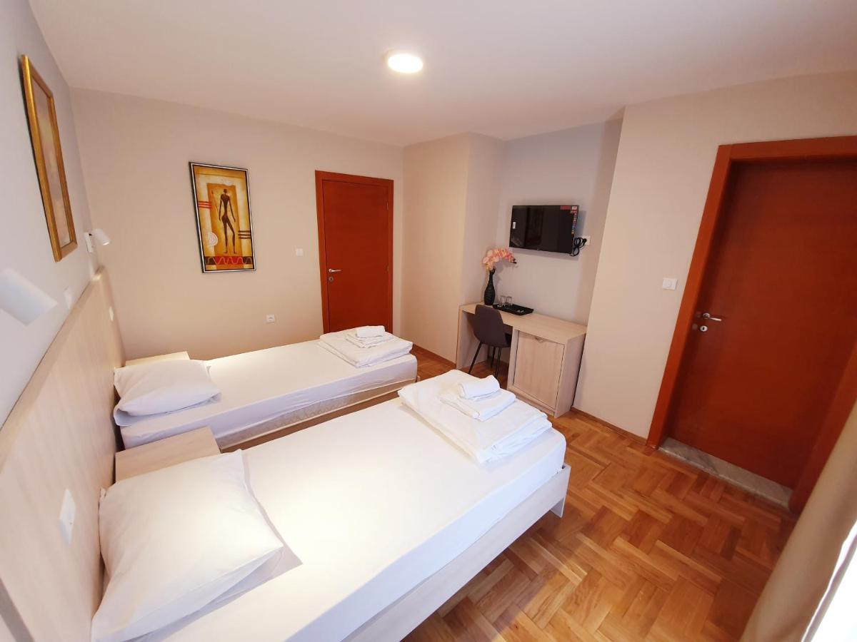 Apartments Pier Budva Bagian luar foto
