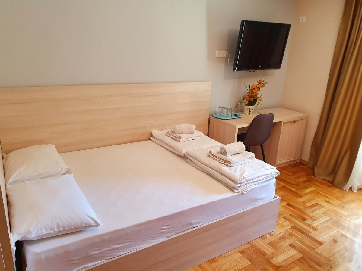 Apartments Pier Budva Bagian luar foto