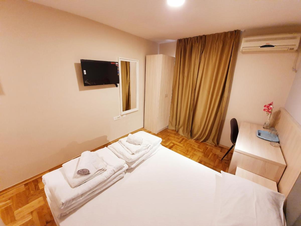 Apartments Pier Budva Bagian luar foto