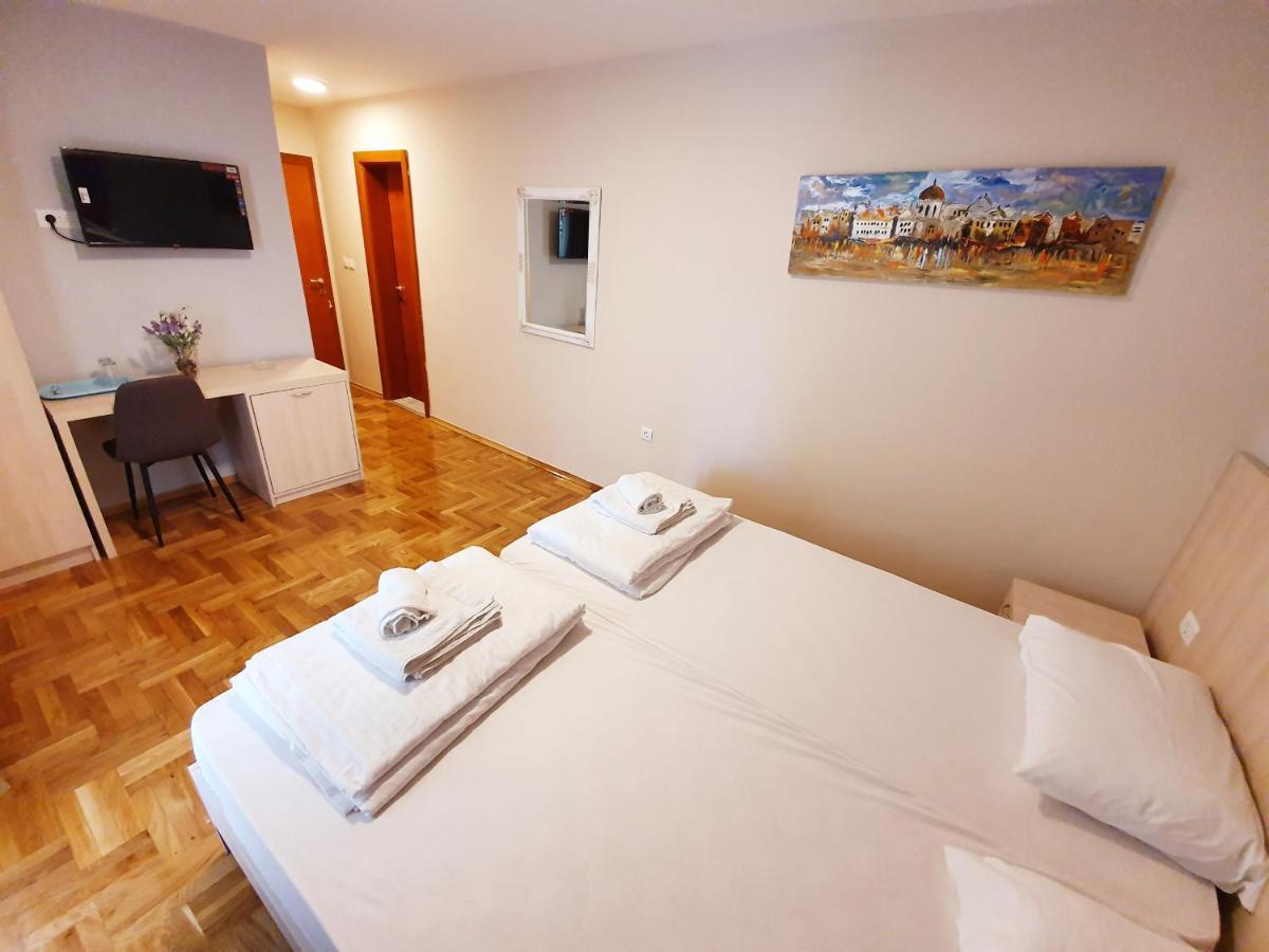 Apartments Pier Budva Bagian luar foto