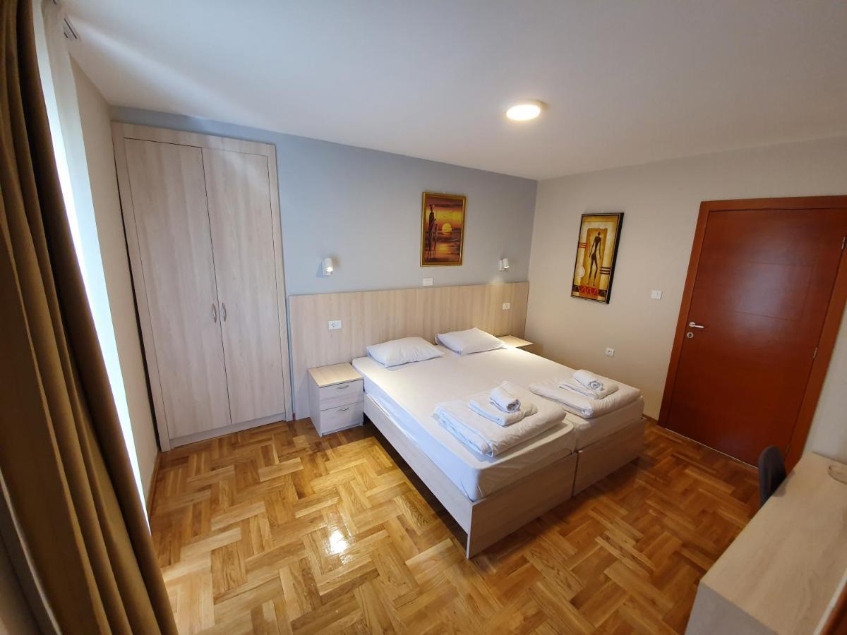 Apartments Pier Budva Bagian luar foto