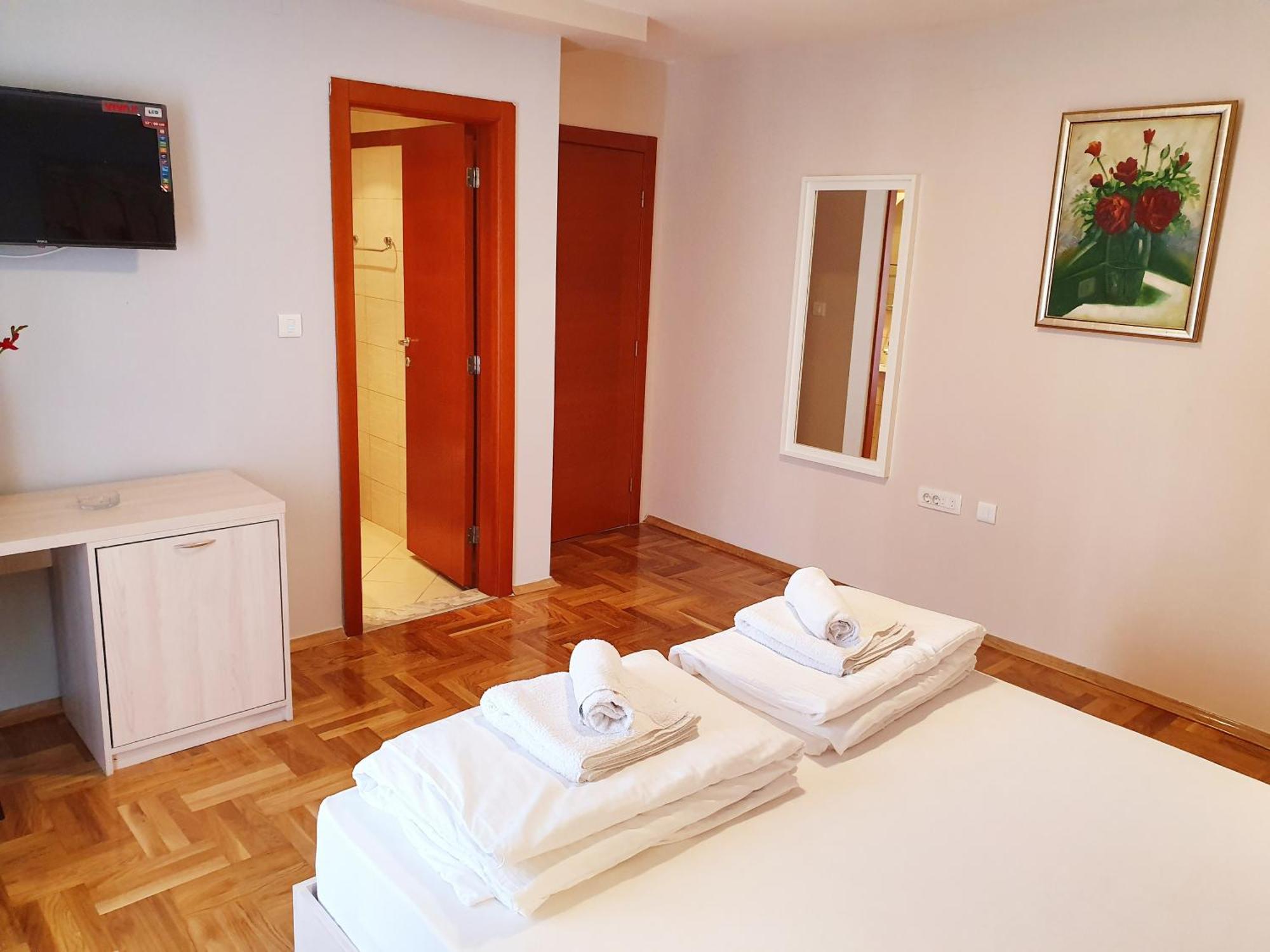 Apartments Pier Budva Bagian luar foto
